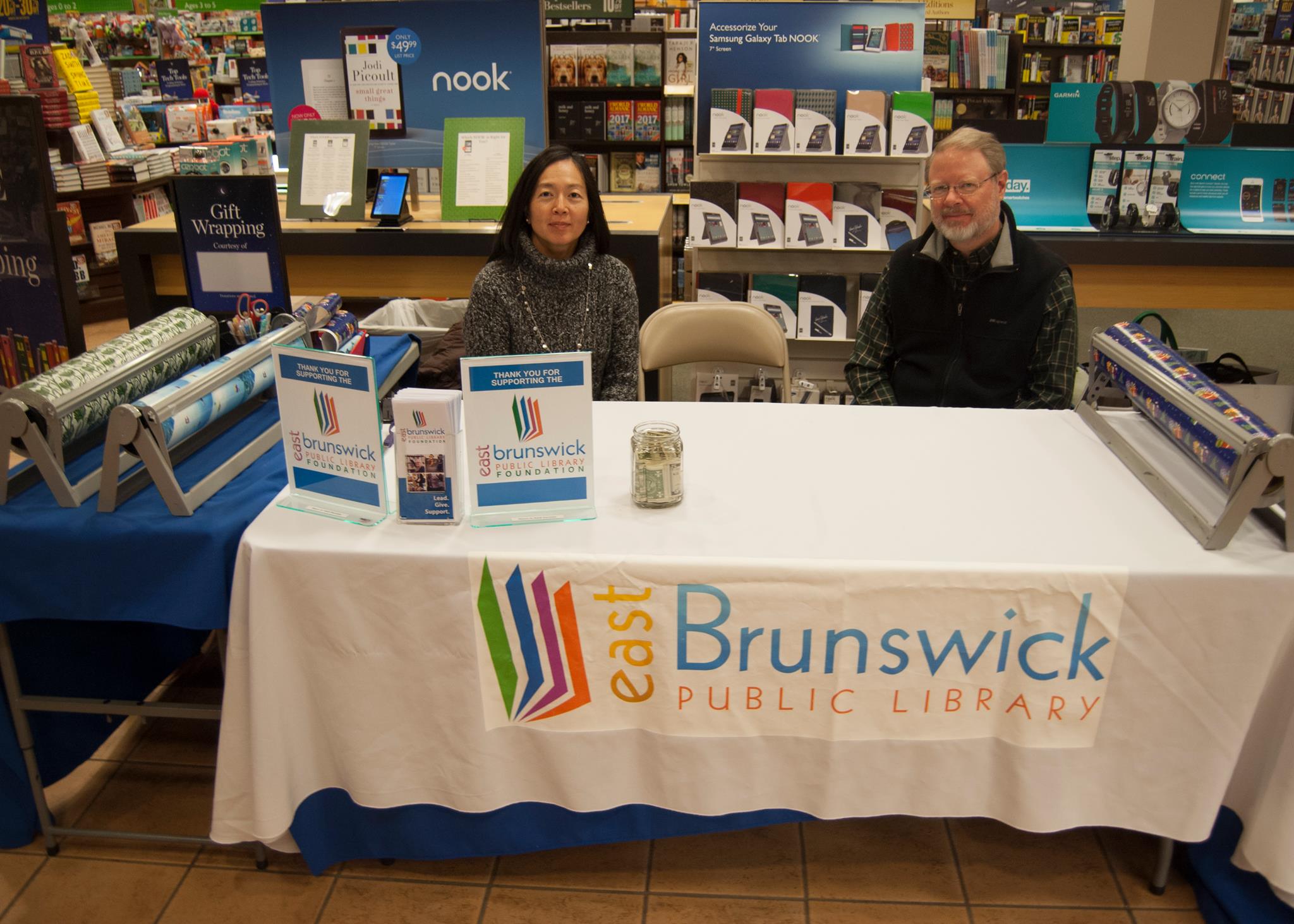 Barnes and Noble Holiday GiftWrapping Event EBPL Foundation